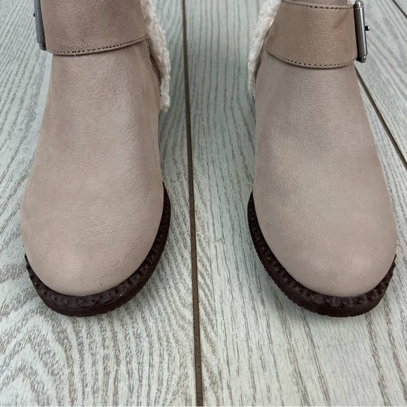 Gentle Souls by Kenneth Cole Best Cozy Slit Moto Boots 8.5 Mushroom Leather $295 - Picture 3 of 10